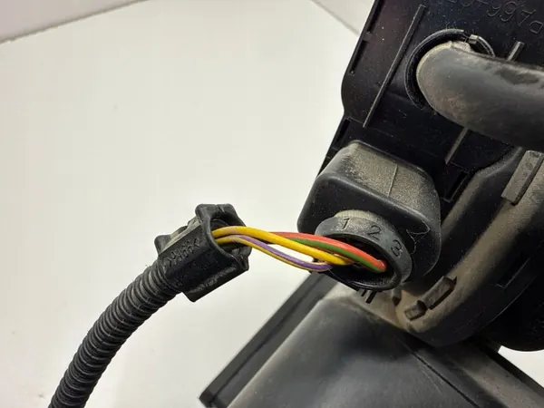 Gebruikte brandstofdampkoolstoffilter OEM 7P0201801 image 10