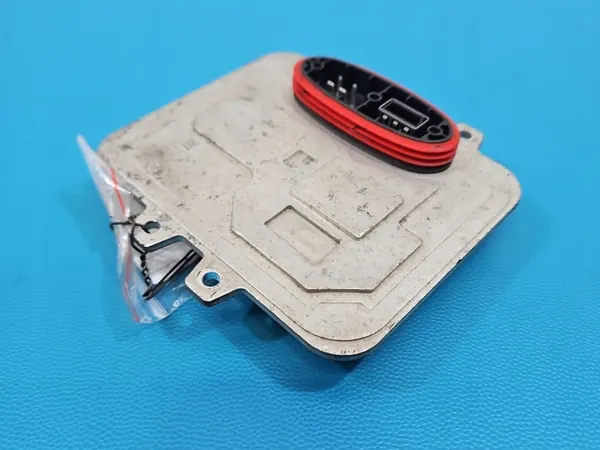 Xenon-virtalähde OEM 5DV009720-00 Opel Astra IV J:lle image 2