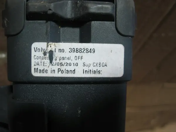 OEM 39882849 Achter kofferbak plankrol voor Volvo V70/XC70 image 9