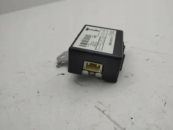 Module de verrouillage central Toyota Yaris 2012 OEM 897410D080 image 5