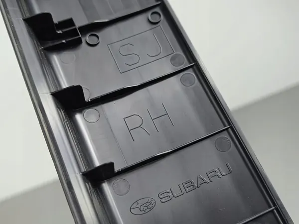 Subaru Forester SK Türschweller Vorne 94060SJ031 image 7