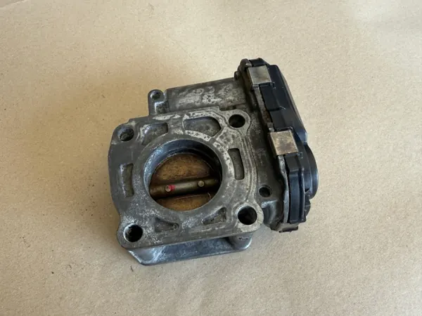 Mazda Toyota Drosselklappe FFSN-13RE0 - Gebraucht image 4