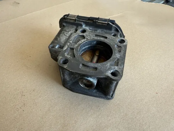 Mazda Toyota Drosselklappe FFSN-13RE0 - Gebraucht image 5