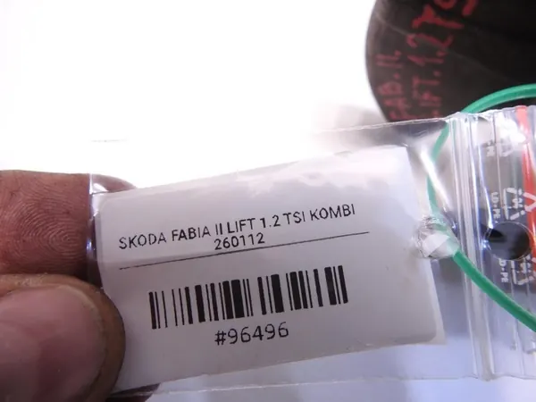 Kampiakseli OEM 31200111 Skoda Fabia II 1.2 TSI:lle image 4