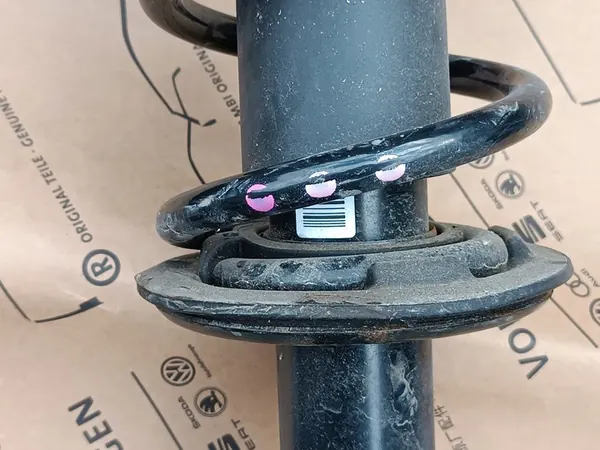 AUDI A4 B8 A5 8T Ammortizzatore Anteriore Destro 8F0413030B image 6