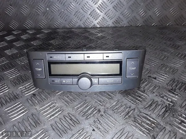 Module climatisation Toyota Avensis OEM 5590205050h image 2