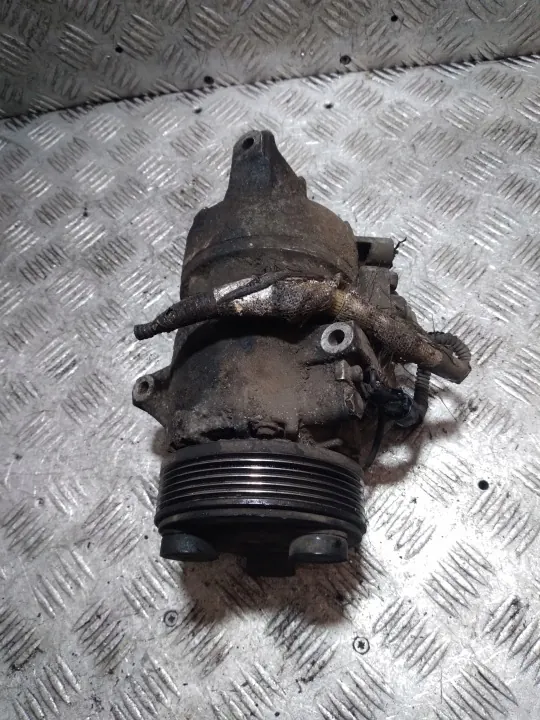 Compresseur A/C Suzuki d'occasion OEM 95201-76KAO image 4