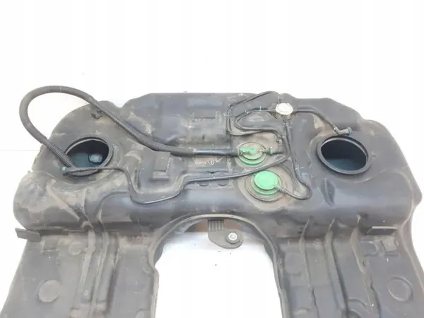 BMW X5 E70 Brandstoftank OEM 7180096 - Gebruikt image 10