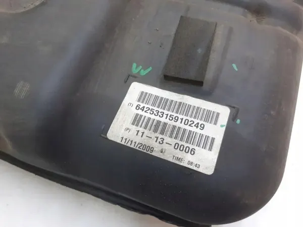 BMW X5 E70 Brandstoftank OEM 7180096 - Gebruikt image 8