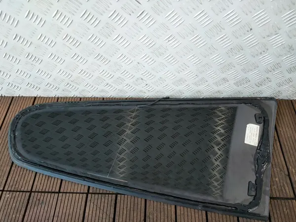 Vidrio lateral trasero derecho VW Scirocco III OEM 1K8845042AJ image 3