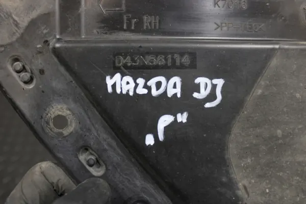 Fram höger hjulhuslock Mazda 2 DJ Lift image 2