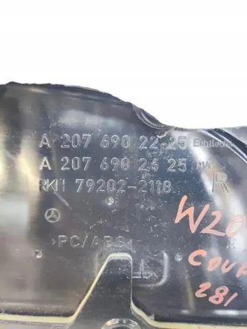 Mercedes-Benz OEM A2076902225 Oikea Takaoven Sisustus image 8