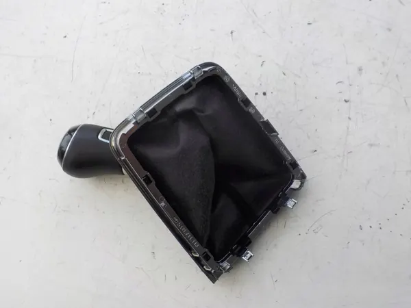 VW Golf VII Kombi pookhoes OEM 5G1711113B image 4