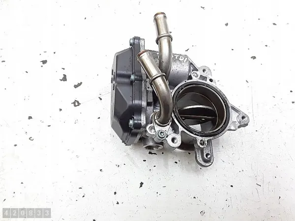 Corpo de Aceleração Skoda Octavia 2000 TDI 04L128063T 04L128059T image 1