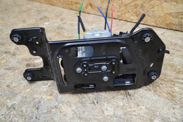 OEM 5A70699 Ilmajousituskompressori BMW X5 G05:lle image 6