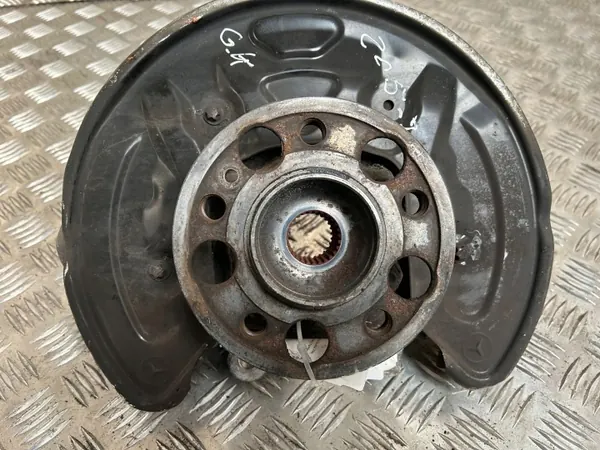 UTO55330 Bakhjulsnav för Mercedes C W205 2016 image 6