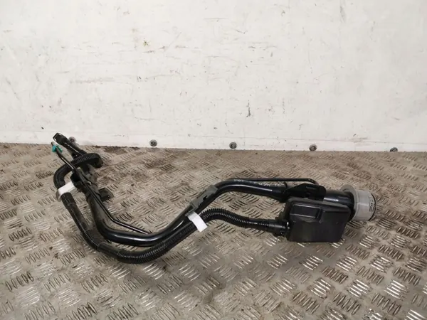 Pescoço de enchimento Subaru Forester OEM FBZ14888 image 3
