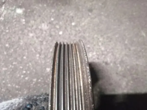 Kampiakselin hihnapyörä OEM 9656961080 Citroën C4:lle image 4