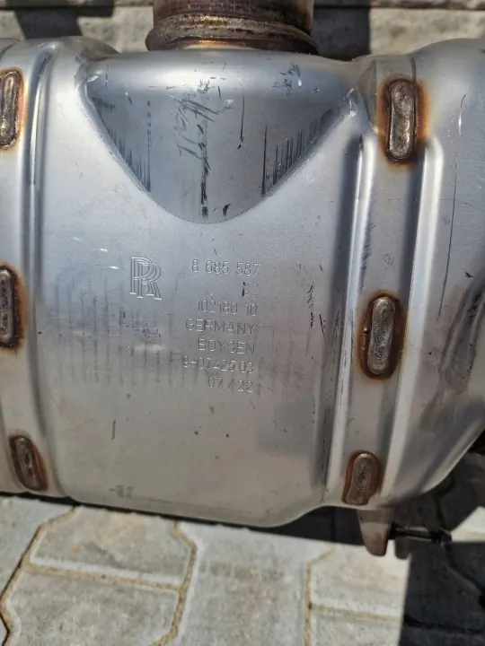 Rolls-Royce Cullinan Achterste Centrale Demper OEM 8685587 image 4