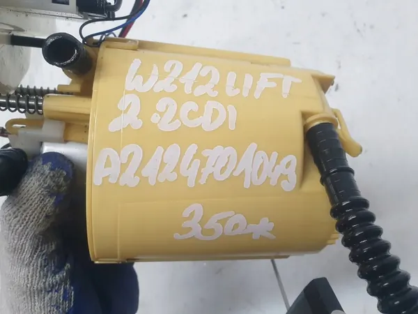 Brandstofpomp Mercedes W212 2.2 CDI A2124701094 image 5