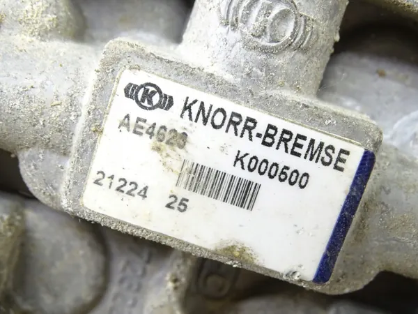 Knorr 4-Krets Skyddsventil Actros Atego Axor AE4623 image 4