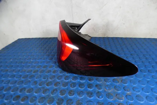 Luz Trasera Derecha Opel Astra K V HB 5 Puertas OEM 39015944 image 3