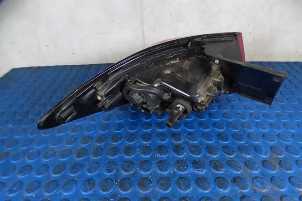 Luz Trasera Derecha Opel Astra K V HB 5 Puertas OEM 39015944 image 4