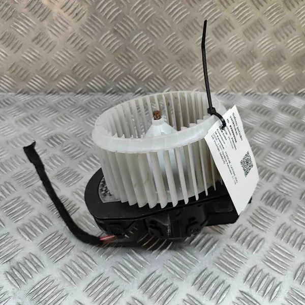 Porsche Cayenne (92A) 2011 Ventilador de Aquecimento image 3