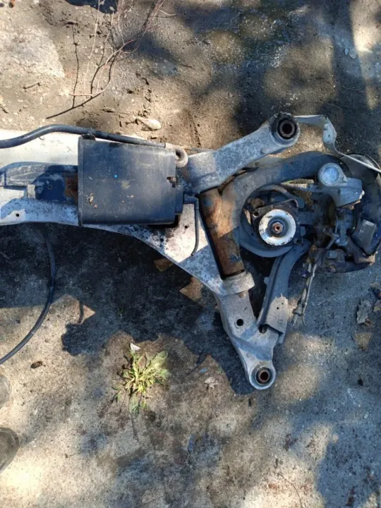 Volvo V70 II Hinterachsschwinge OEM Wrakowisko-13381- image 7