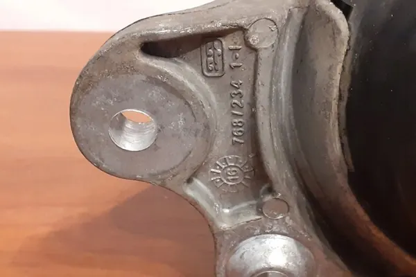 Moottorin tuki vasen MERCEDES-BENZ GLC A2052407800 image 4