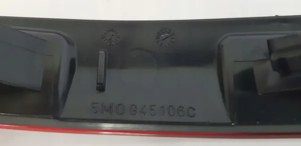 VW GOLF 6 PLUS Takavalo Oikea 5M0945106C image 6