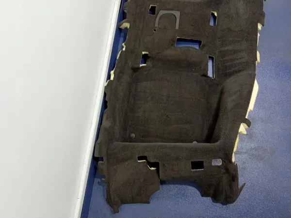 Tapete esquerdo Porsche Panamera 971 OEM 971863101AM image 3