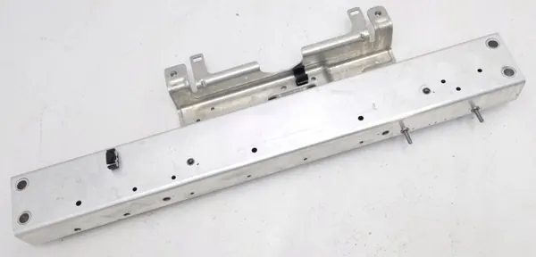 Reforço Transversal Audi E-Tron 4KE OEM 4KE805253B image 3