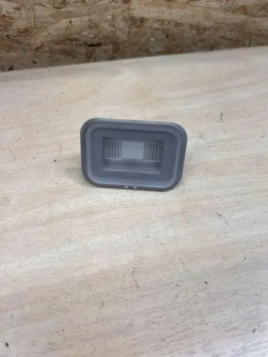 Feu de plaque gauche Hyundai Ioniq 5 OEM 92501D2000 image 2
