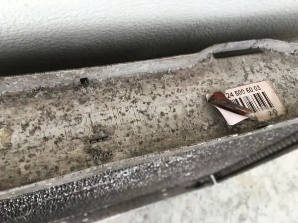 Vattenkylare Mercedes W124 E220 M111 2.2 image 6