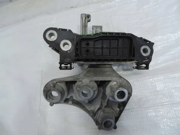 OPEL ASTRA K V 5 1.6 CDTI Vaihteiston tuki 39004957 image 5