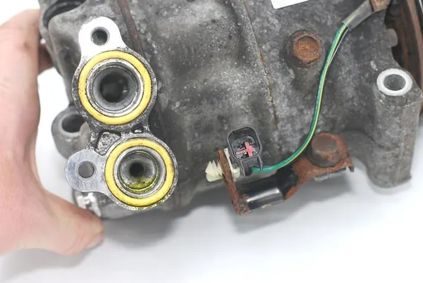 Compressore Aria Condizionata Mazda 5 II 1.6D OEM 8V6N-19D629-AA image 7