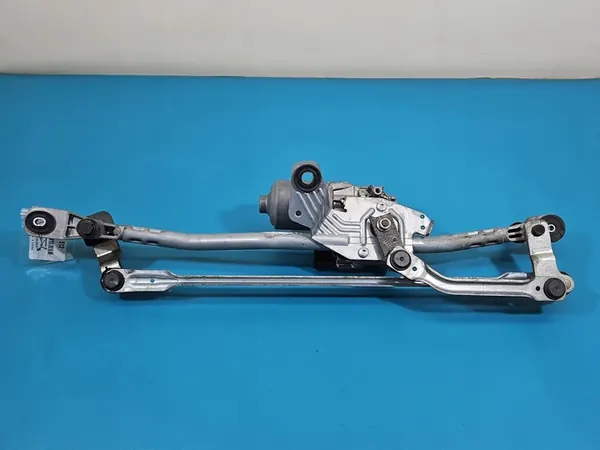 Frontscheibenwischermotor 4PIN Audi A6 C7 image 2