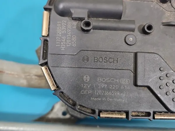 Frontscheibenwischermotor 4PIN Audi A6 C7 image 3