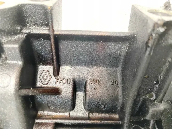 Oljepump Renault Megane 1996 1.4L 7700600120 image 4