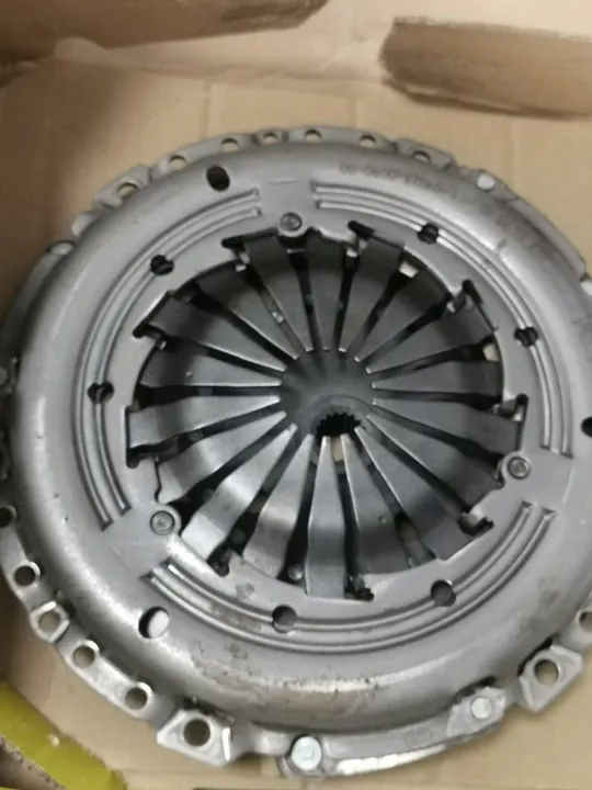 Schaeffler LuK Clutch Kit image 2