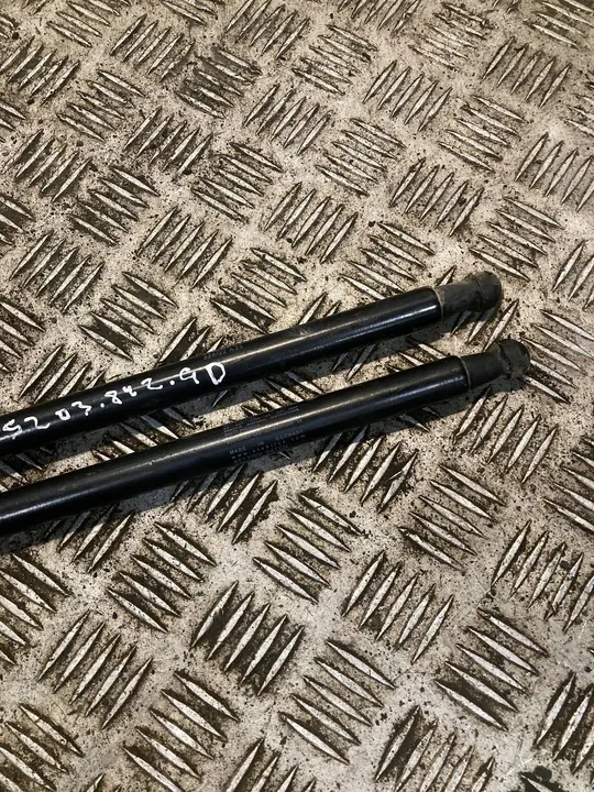 Mercedes-Benz C W203 Vänster baklucka stötdämpare image 2