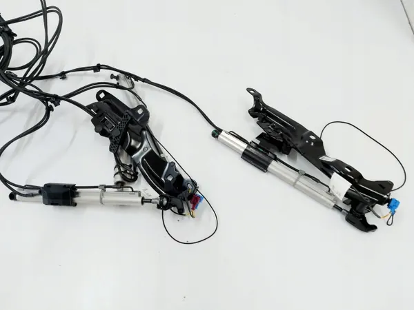 Mercedes-Benz dakpomp cilinders A2388000030 image 10