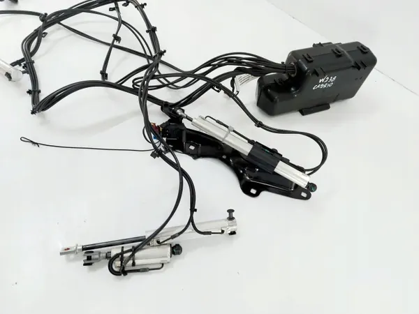 Mercedes-Benz dakpomp cilinders A2388000030 image 3