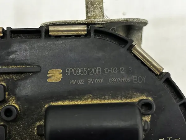 Oikea etu pyyhkijän moottori Seat Altea 5P0955120B image 3