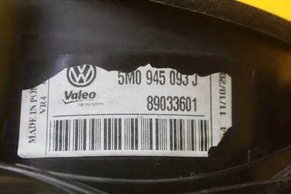 Luz trasera izquierda VW Golf V Plus 5M0945093J image 2