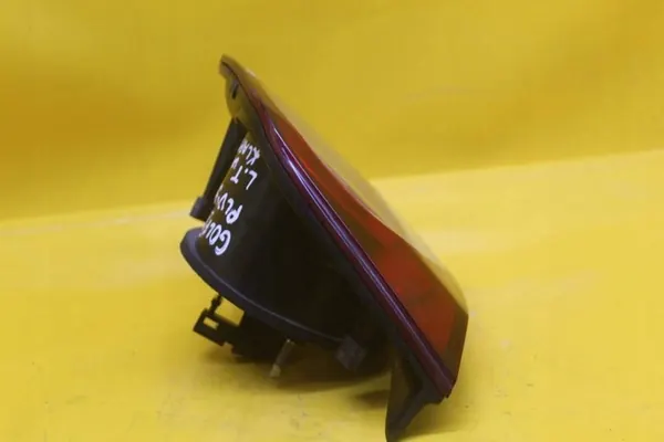 Luz trasera izquierda VW Golf V Plus 5M0945093J image 4