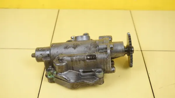 A3 8V LEON GOLF 1.4 TFSI Olje pump 04E115103F image 3