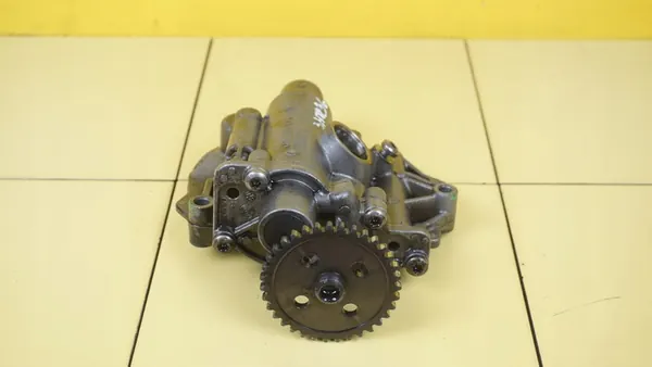 A3 8V LEON GOLF 1.4 TFSI Olje pump 04E115103F image 4