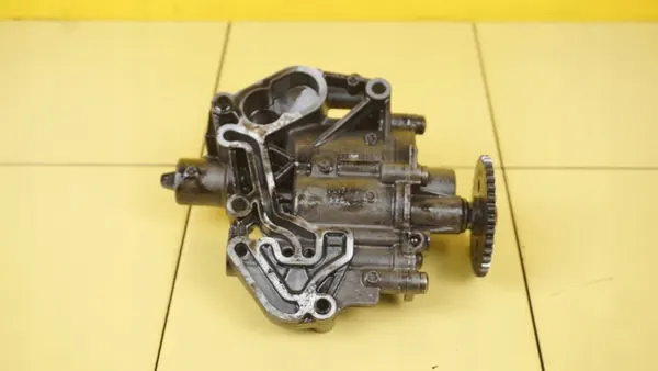 A3 8V LEON GOLF 1.4 TFSI Olje pump 04E115103F image 5